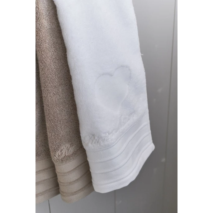 Am billigsten ? Riviera Maison Rivièra Maison Heart Strandtuch - 100x180 Cm - White ? 2 Am billigsten ? Riviera Maison Rivièra Maison Heart Strandtuch - 100x180 Cm - White ? – Bild 2